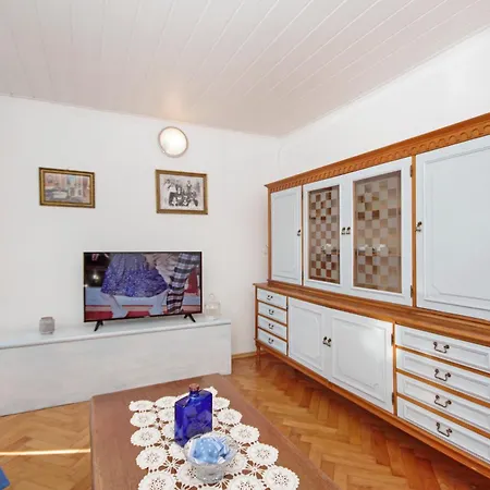 Villa Igrane 아파트 이그라네