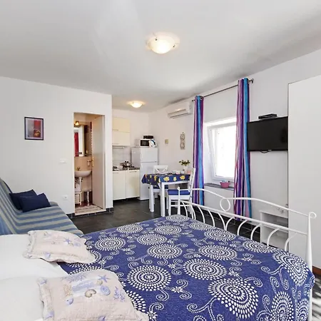 아파트 Villa Igrane *