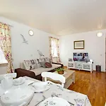 アパート Villa Igrane イグラネ