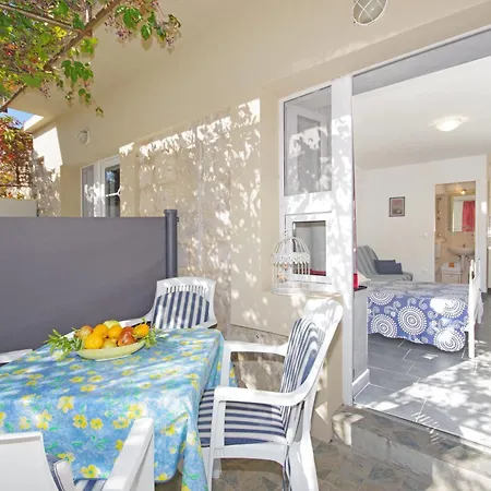 Villa Igrane Daire *