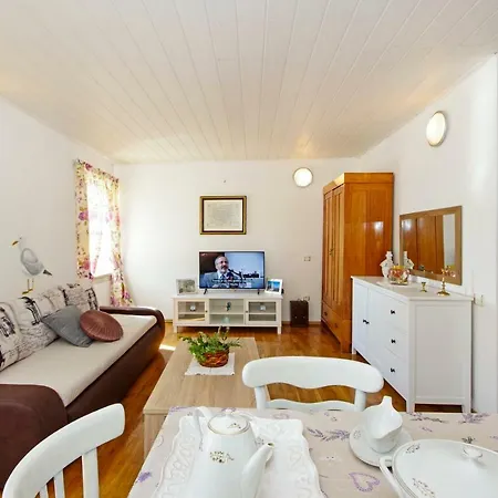Apartment Villa Igrane