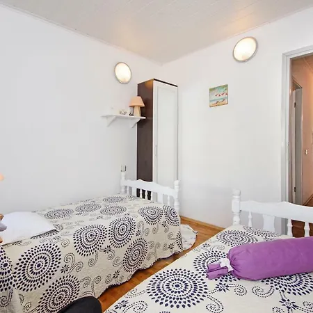 アパート Villa Igrane