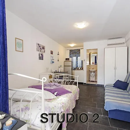 Villa Igrane アパート イグラネ