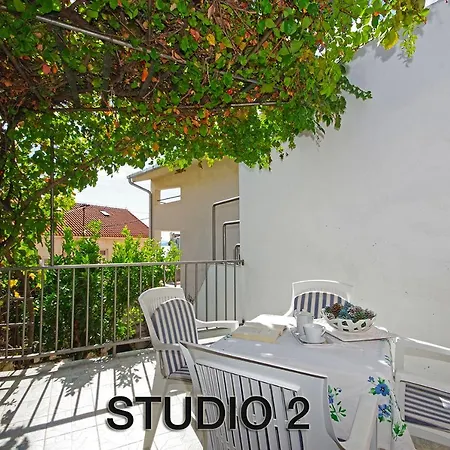 Villa Igrane Apartment *