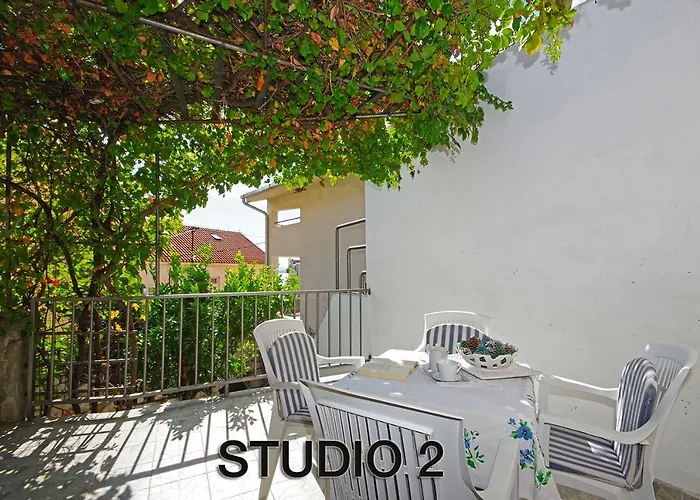 Villa Igrane شقة *